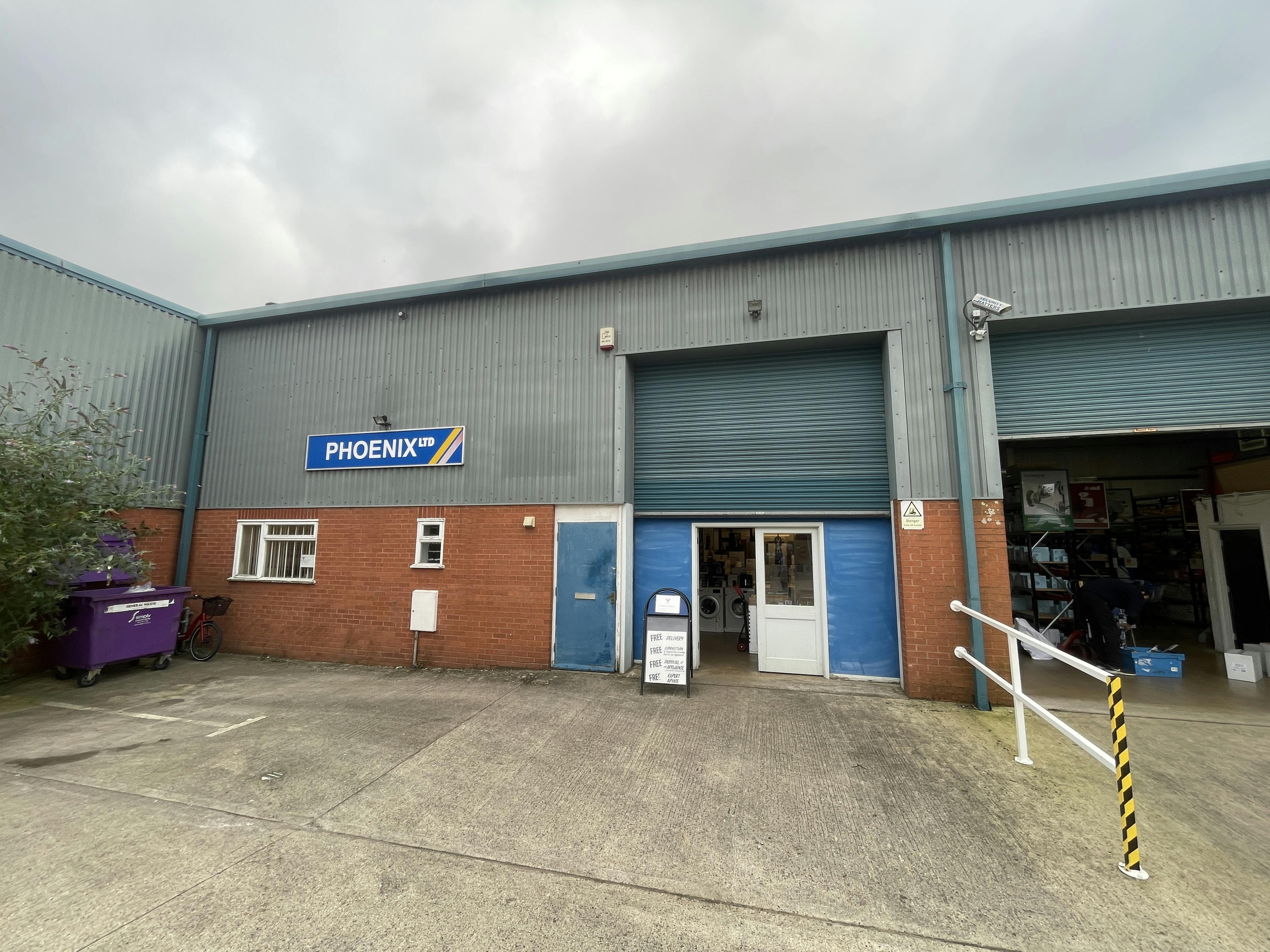 1st Floor, Unit C8 Station Yard, Thame, Industrial / Office To Let - IMG_2664.JPG