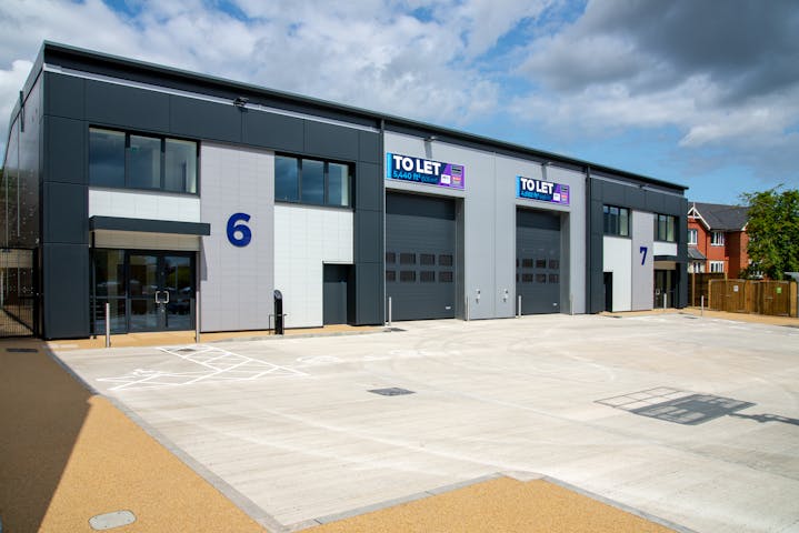 Units 6 Millars Business Park, Wokingham, Industrial / Warehouse To Let - Millars BP Fishpond Cls Terrace units 6 7  July 23_03.jpg