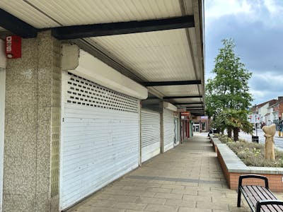 70-74 High Street North, Dunstable, A3 (Restaurants and Cafes) / Bar / Bar / Club / Cafe (A1) / Class E Retail / Leisure / Convenience Store / E Class restaurant (with extract) / E Class Retail / Leisure (no extract - Open A1) / Food & Beverage / Gym / Hall/Misc / Club / Late Night Venue / Leisure / Nightclub / Nightclub / Late Night / Pub / Bar / Club / Restaurant / Restaurant / Cafe / Retail / High Street Retail / Retail - In Town / Showroom / Supermarket / Wellbeing To Let - Image 4