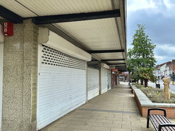 70-74 High Street North, Dunstable, Retail To Let - Image 4