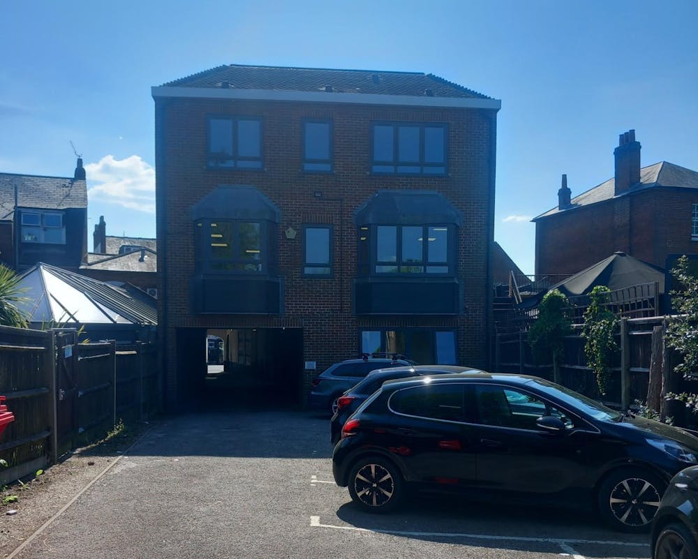 Wallis House, 27 Broad Street - 20250428_151441.jpg