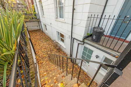 Cloudesley Street, London, Residential Flat To Let - Front Entrance