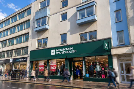 126-127 Queens Road, Brighton, Retail To Let - 8dd7b164-7d60-4402-a478-cfb79e93903d.jpg