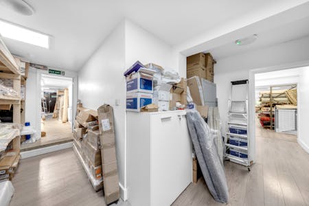 281 Ballards Lane, London, Retail To Let - DSC03425.jpg