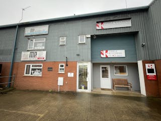 Ground Floor Office, C4 Station Yard, Thame, Office / Retail To Let - IMG_5328.JPG