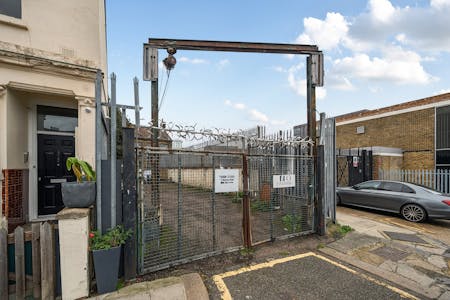 11 Blackburn Road, London, Land For Sale - 1377321136913497ba9768.jpg