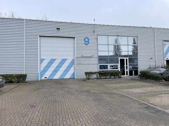 Unit 9 Birch, Kembrey Park, Swindon, Industrial To Let - IMG_1654.jpg