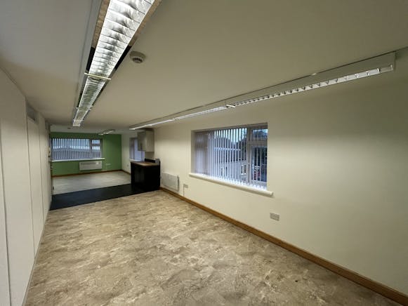 Chelworth Office Centre, Block D, Chelworth Industrial Estate, Nr Swindon, Offices To Let - IMG_3596.jpg