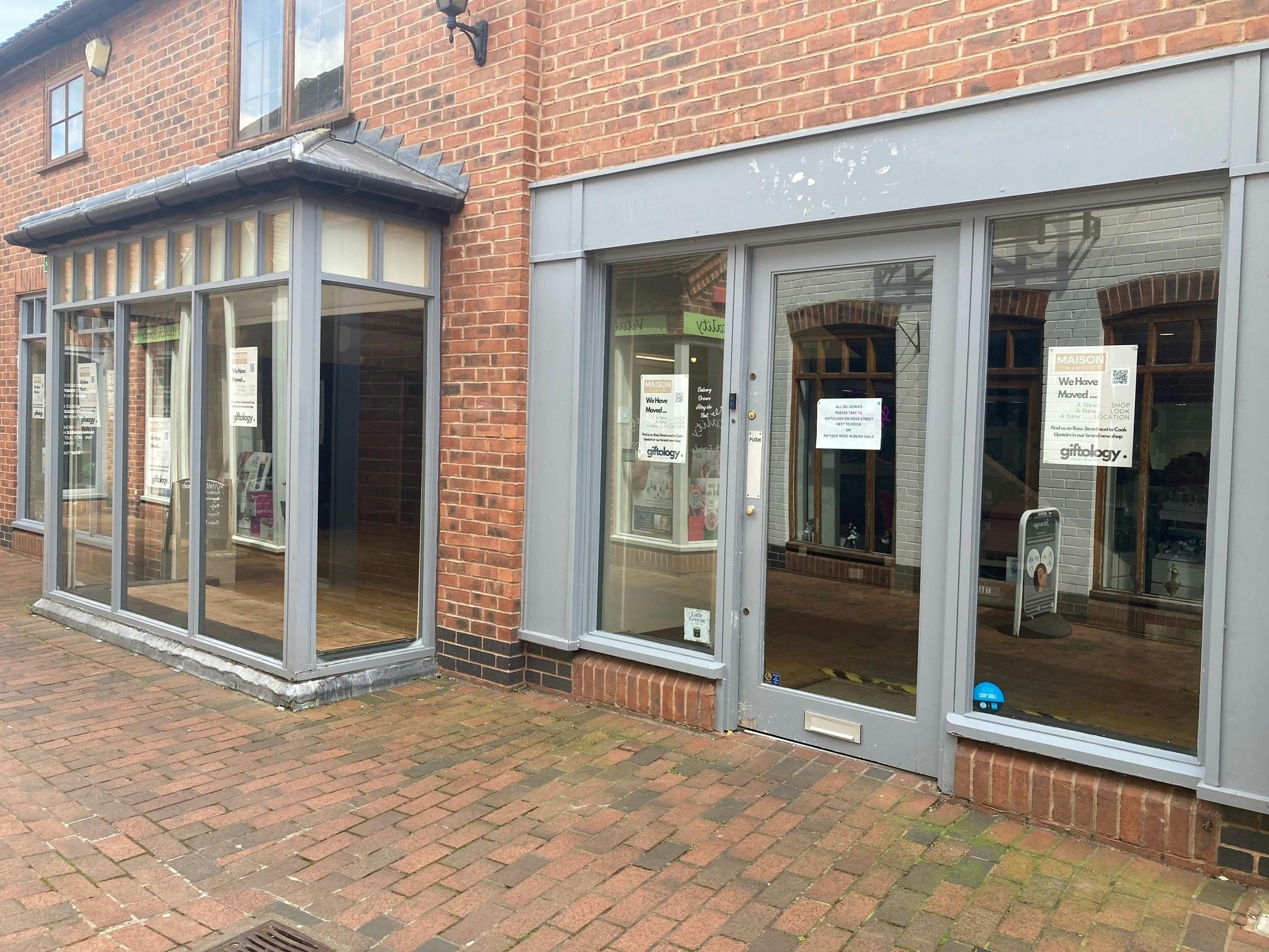 3 Bush Walk, Wokingham, Retail To Let - 3.jpg