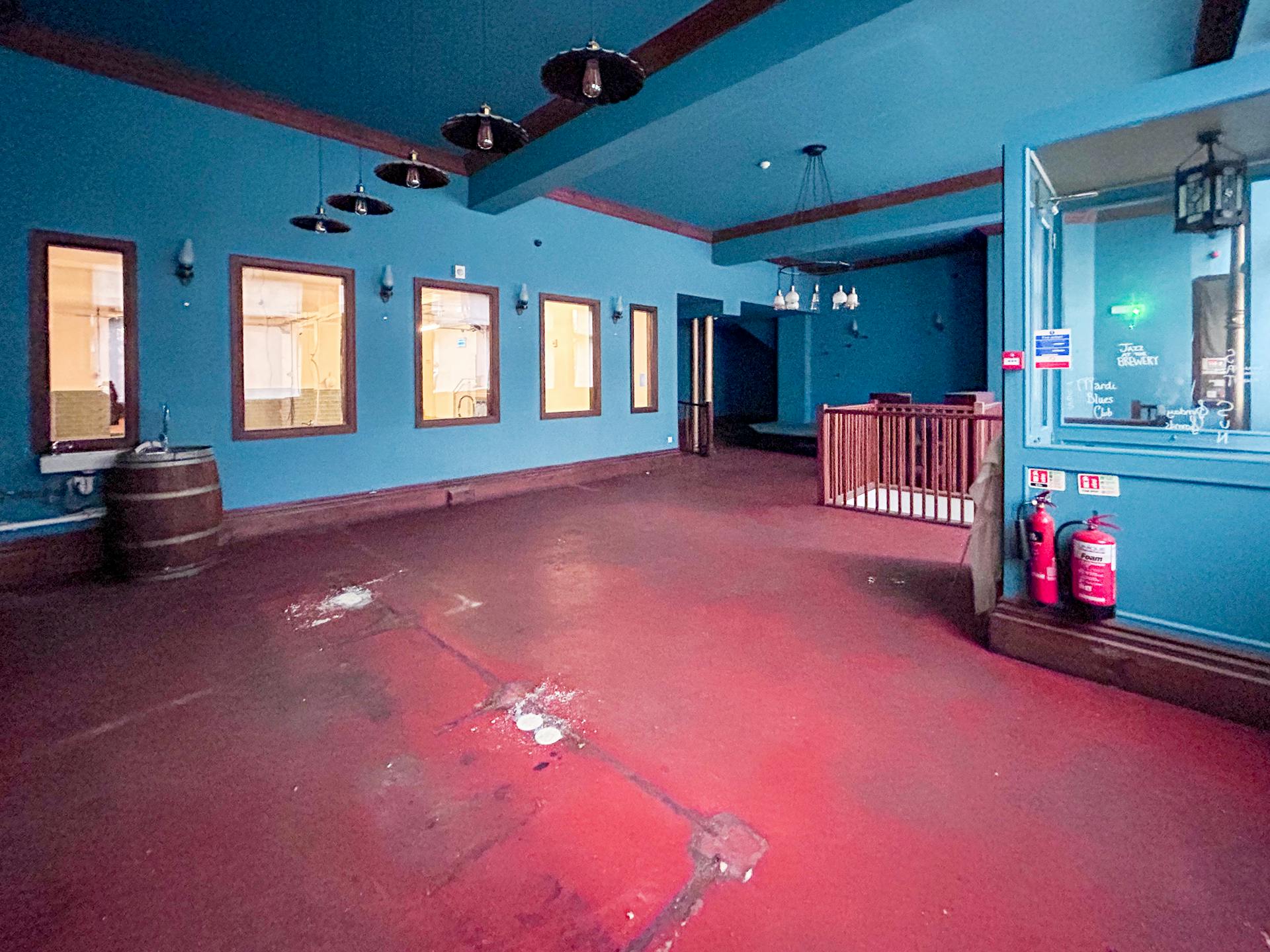 Retail/Shop in Bournemouth - photo 2