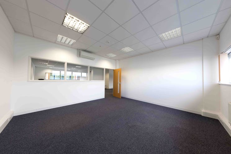 Units A&B Moses Winter Way, Wallingford, Industrial / Warehouse To Let - 7.jpg