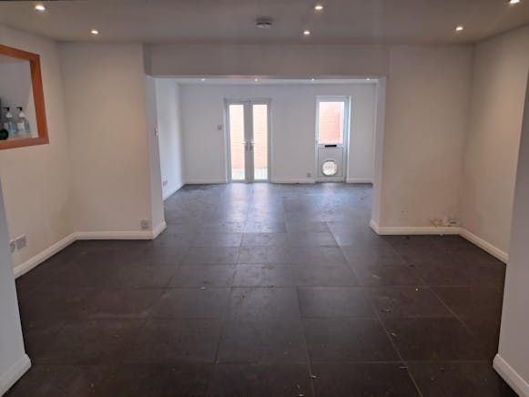 8 Freestone Yard, Slough, Industrial / Offices / Other For Sale - 1000001597.jpg