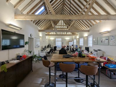 The Parlour, Farnham, Leisure / Office To Let - PXL_20251027_122112523.jpg