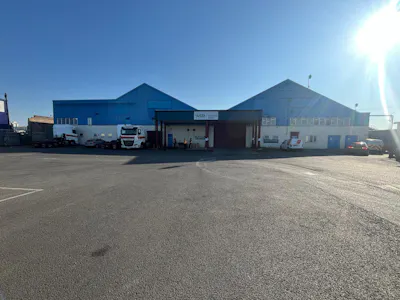 Unit 8, Standard Industrial Estate, Factory Road, Silvertown, Industrial / Warehouse To Let - WhatsApp Image 2026-03-20 at 15.01.27 (8).jpeg