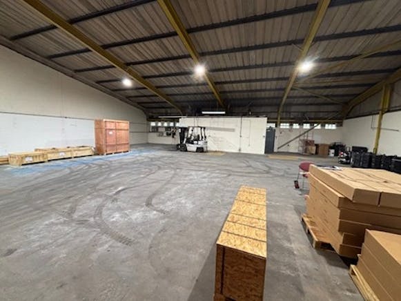 Unit 22/23 Lion Court, Basingstoke, Industrial To Let - Picture423LC  11 09 2025.jpg