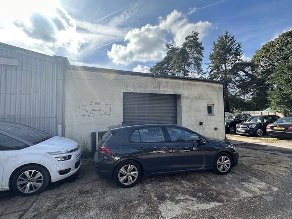 Rushmoor Garage, Tilford Road, Farnham, Motortrade / Industrial / Warehouse To Let - IMG_9910.JPG