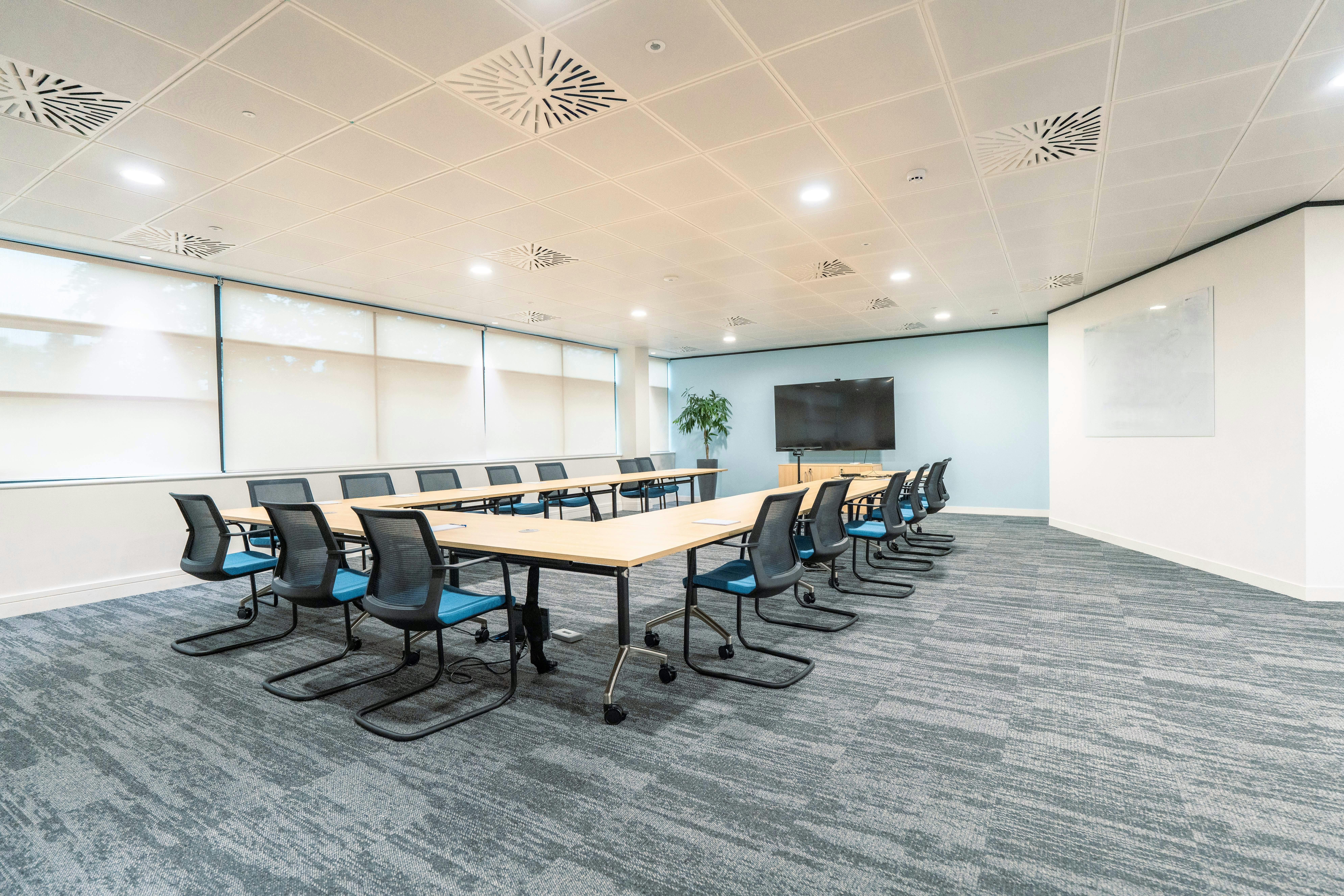 Ground Floor West, Maplewood, Crockford Lane, Basingstoke, Offices Lease Assignment - DSC05200 copy.jpg