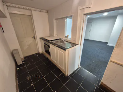 8-10 Castle Street, Stockport, Retail To Let - 20260921_121309.jpg