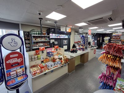 219 Gudge Heath Lane, Fareham, Investment / Residential / Retail For Sale - 20260306_105205.jpg