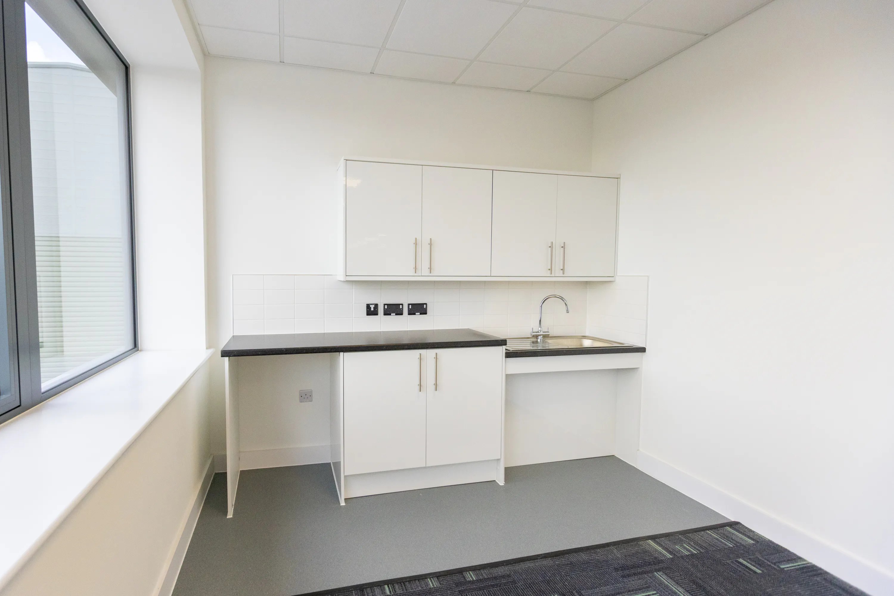 Unit 21 T45, Aire Valley Road, Leeds, West Yorkshire, LS9 0AA