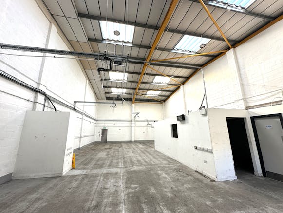 Unit 14 Capitol Industrial Park, Colindale, Industrial To Let - 20241024_141332117_iOS.jpg