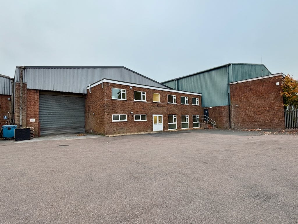 4 Frenchs Avenue Dunstable Warehouse for rent