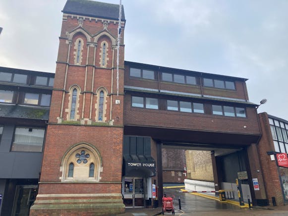 Suite 4, Tower House, Aylesbury, Offices To Let - External1.jpg