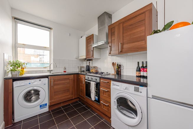 136 Holloway Road, Finsbury Park For Sale - 3.jpg