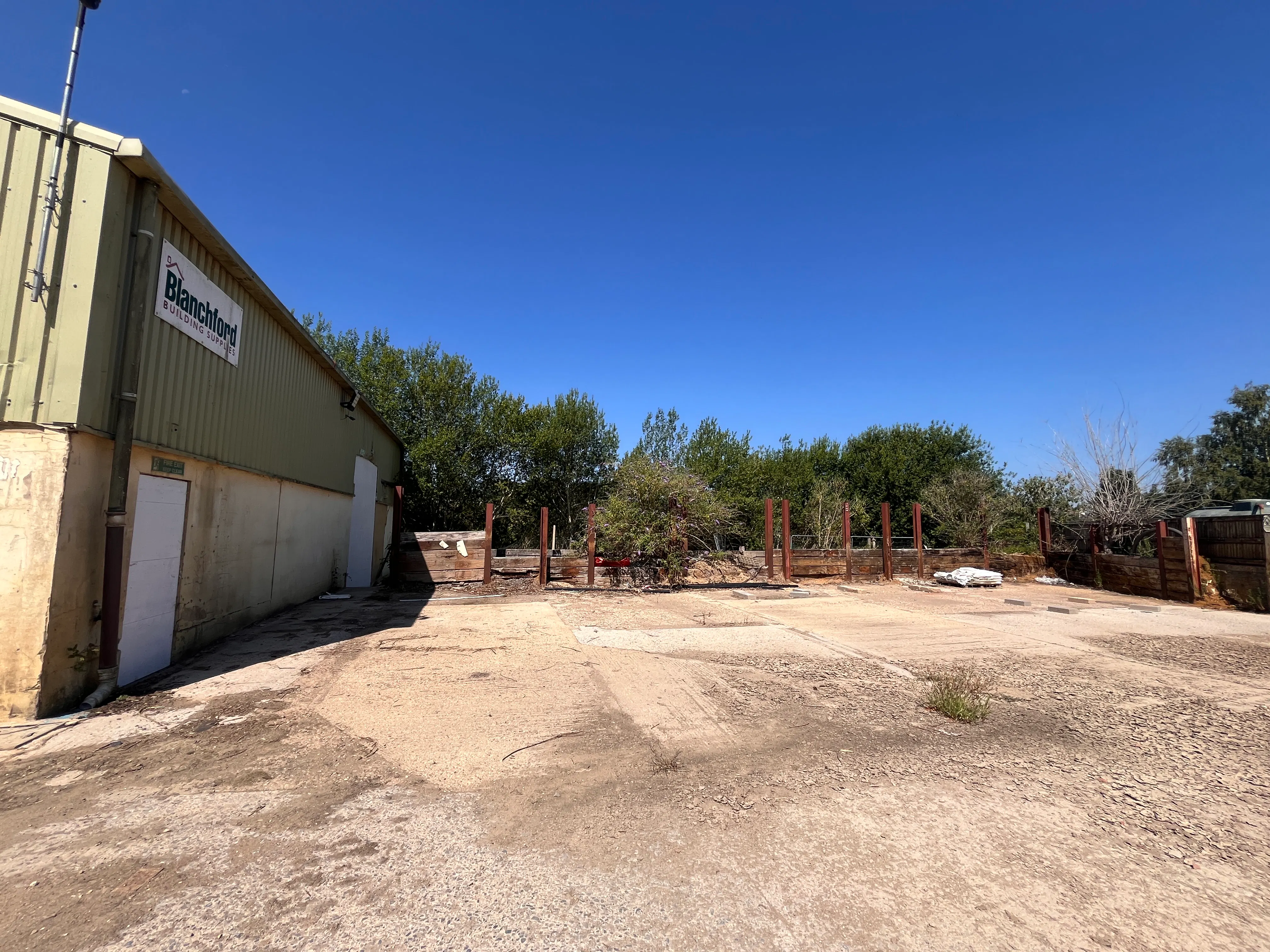 14 Picts Lane, Princes Risborough, Industrial / Industrial To Let - 20260708_094323663_iOS.jpg