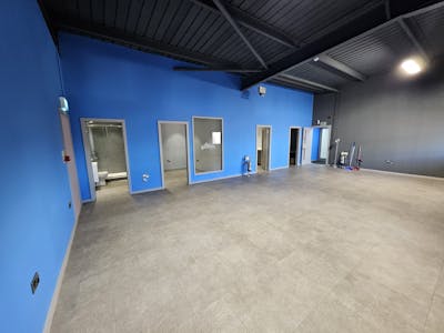 Unit 1-2, James Street, Manchester, Leisure / Office To Let - 20260116_131623.jpg