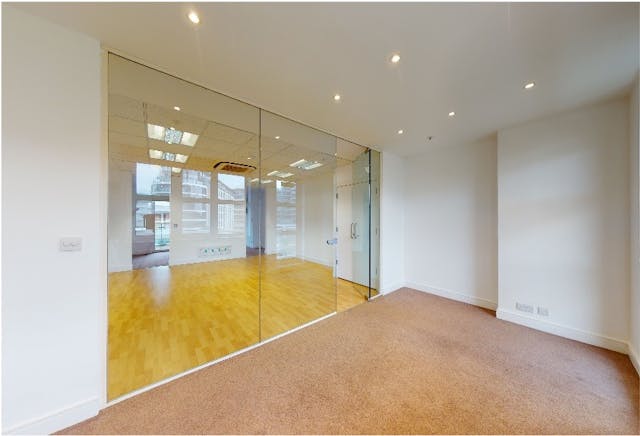 Unit 206, Harbour Yard, London, Office To Let - Picture 1.jpg