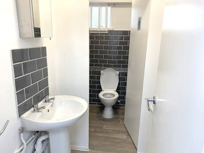 Unit 10 Capitol Industrial Park, Colindale, Industrial To Let - IMG_0358.JPG