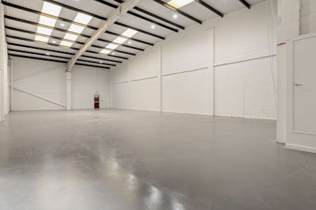 Unit 5A-5B East & Unit 5B West, Roundways Industrial Estate, Bournemouth, Industrial To Let - 8660223interior05800.jpg