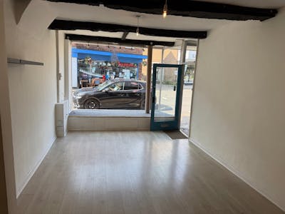 5 Swan Street, Alcester, Retail To Let - 1.jpg