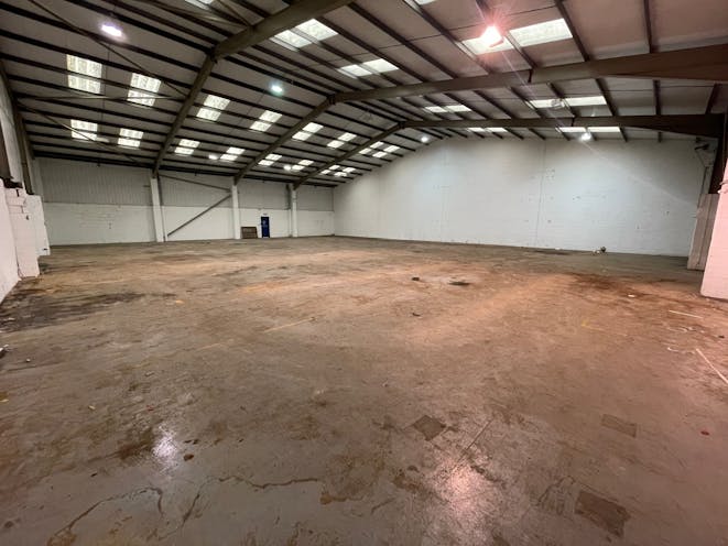 Unit 6 Multipark Norcot, Reading, Industrial / Warehouse To Let - 5.jpg