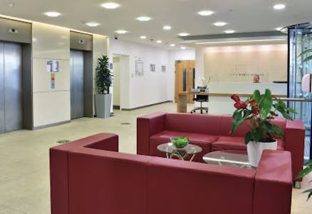 4 Victoria Square, 4 Victoria Square, St. Albans, Office To Let - reception.JPG