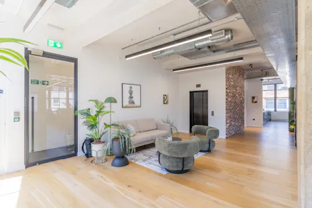 80 Clerkenwell Road, London, Office To Let - DSC06772-HDR.jpg