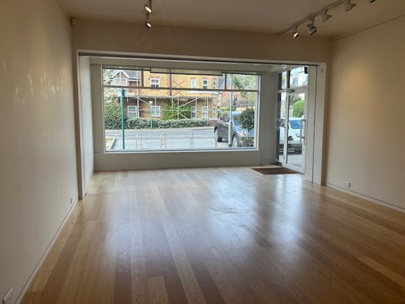 65 Chobham Road, Sunningdale, Retail To Let - 2.jpg