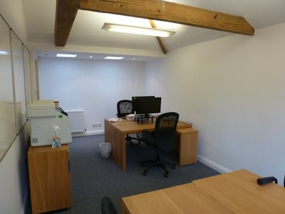 The Old Barrel Store, Marlow, Offices To Let - P1110560.JPG