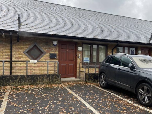 2 Highview Business Centre, High Street, Bordon, Offices To Let - 91f6e14dfa114a10834a782dd9bb56e6.jpg