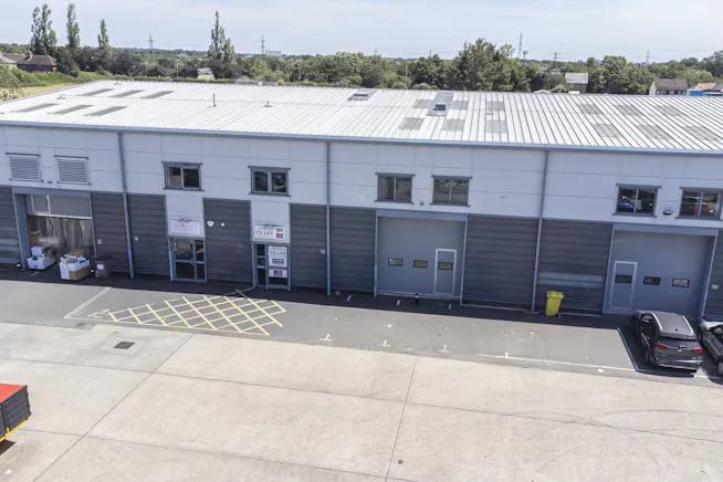 Unit B, 33 The Ridgeway, Iver, Industrial / Warehouse / Industrial / Warehouse To Let - 1.4.jpg