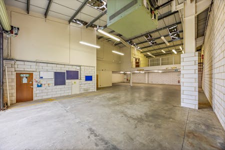 Unit 2, The Cyril Richings Business Centre, Shoreham-by-Sea, Industrial / Warehouse For Sale - Cyril Richings Buisness Centre, Unit 2-005.JPG