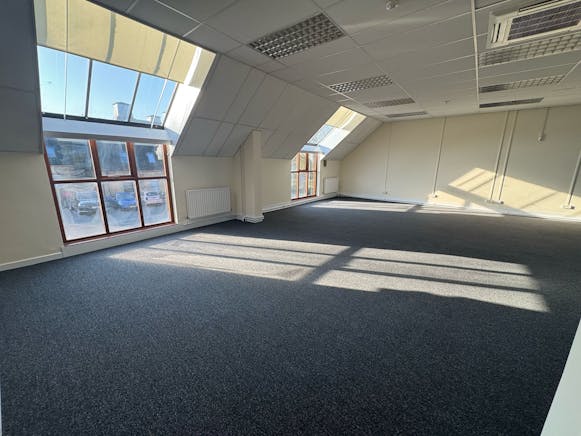 Units 3 & 4, Rumsey House, Locks Hill, Rochford, Office To Let - IMG20250408WA0013.jpg