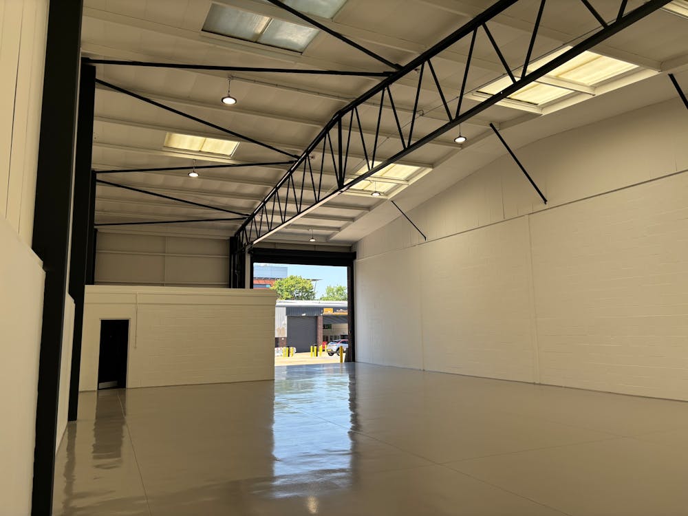 Unit 10, Oakwood Trade Park, Crawley, Industrial/Logistics To Let - IMG_0739.jpeg