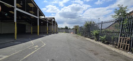 Warehouse 2B, Rippleside Commercial Estate, Barking, Industrial / Warehouse To Let - 20240624_114804.jpg