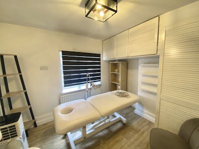 47-47a High Street South, Dunstable, Investment - Residential / Investment - Retail & Leisure / Mixed Use / Retail / High Street Retail / Retail - In Town For Sale - IMG_1980.JPG