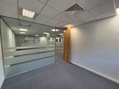 Unit B1, Stockport, Office To Let - 20261022_165720.jpg