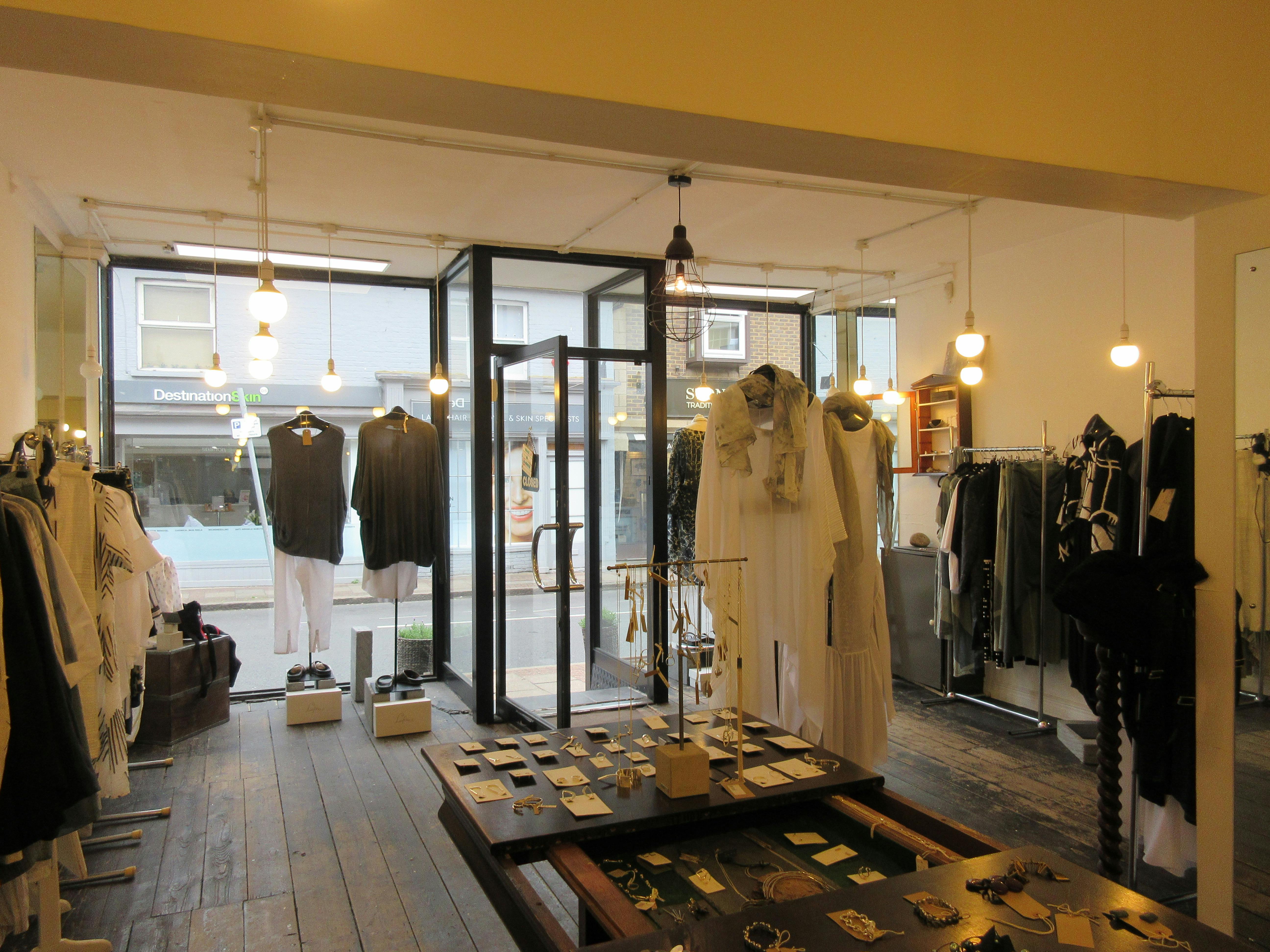 6 Baker Street, Weybridge, Retail To Let - IMG_1262.JPG