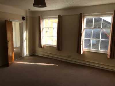 8 West Street, Farnham, Investment For Sale - IMG_0748.JPG
