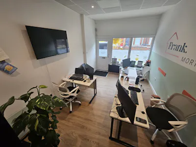 414 Gorton Road, Stockport, Leisure / Office / Retail To Let - 20260603_123445.jpg